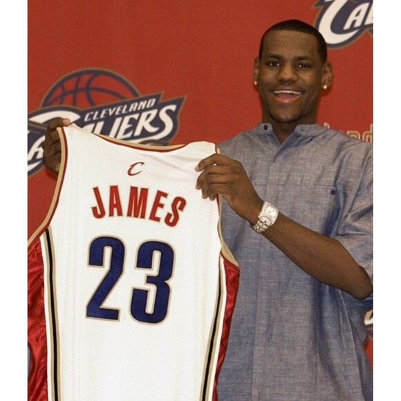 LeBron James (Mitchell/Ness)-(Cavs)-(Jersey)-(White)-(New Condition)-(XL)-$100 - Picture 6 of 11